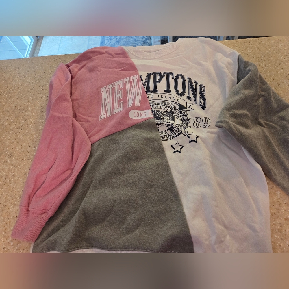 Hollister Crewneck
